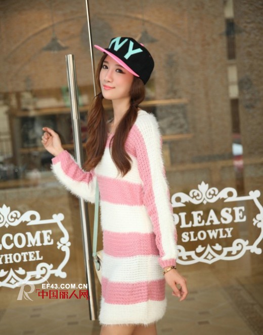 凉爽秋季  保暖又透气的毛衣裙是最佳选择