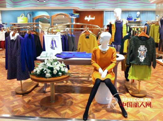 eifini(伊芙丽) 北京新世界三期店优雅登场