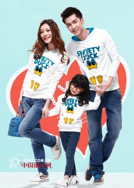 中秋,十一黄金周出游  温馨亲子装羡煞旁人