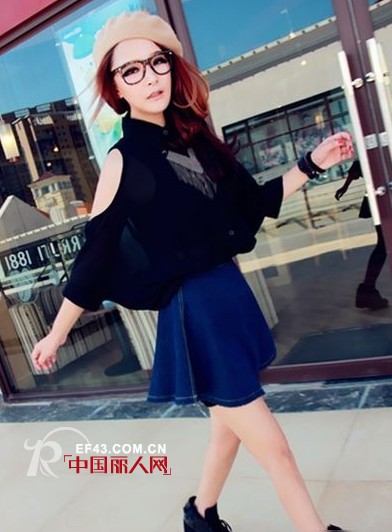 蝙蝠衫时尚搭配 轻松藏住赘肉