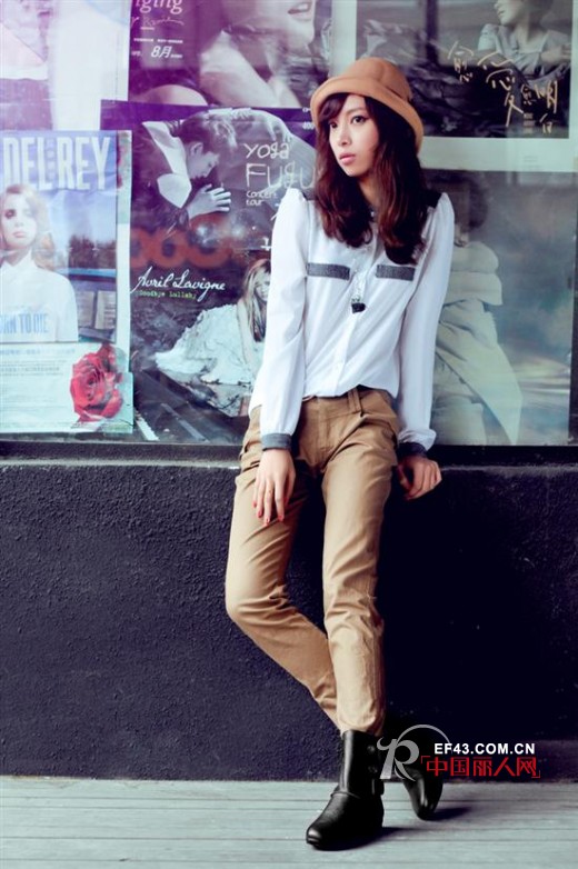 秋季短靴正流行 演绎足下时尚