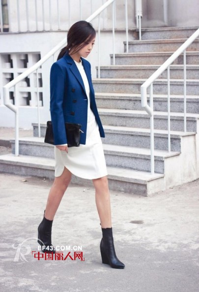 秋季短靴正流行 演绎足下时尚