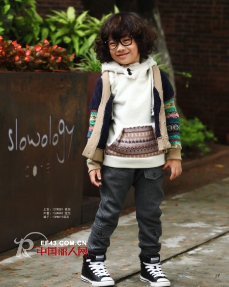 卫衣怎么搭配好看 卫衣配外套巧搭吸睛