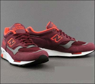 新百伦推出麋皮运动鞋