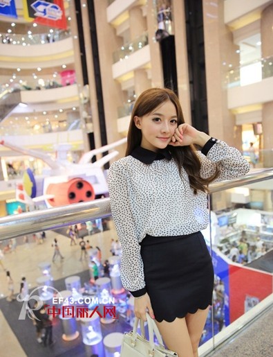 初秋搭配 简约时尚穿出个性