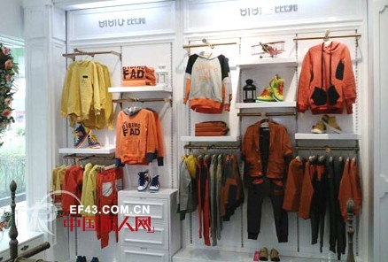 时尚童装的挑选 从店铺装修教你如何选对品牌