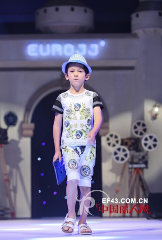 欧恰恰童装2014春夏新品发布会暨周年庆完美落幕