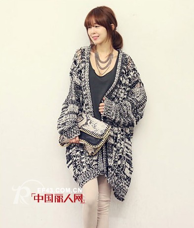 微胖女孩穿衣搭配 初秋针织衫