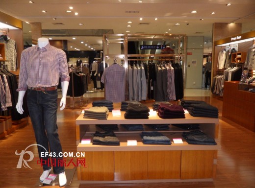 热烈庆祝布鲁斯·金熊男装杭州银泰专卖店盛大开业