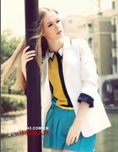 非常物语秋装个性风范来袭  打造红叶下的时尚