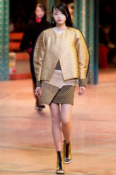 2013女装秋冬流行款式——烟管袖