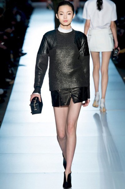 2013女装秋冬流行款式——烟管袖