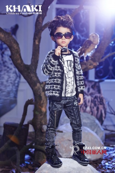 黑白经典款式 打造个性欧美风