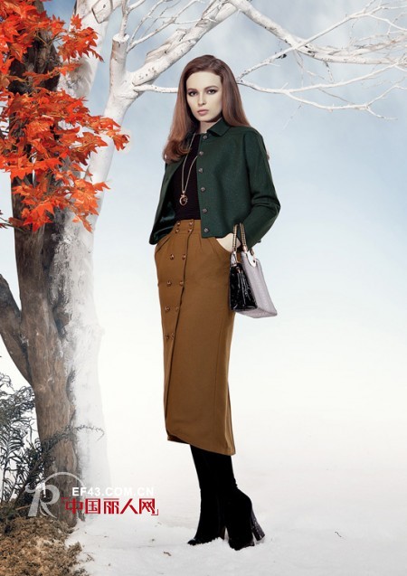 秋季半身裙怎么搭配  优雅简洁穿出高挑身材