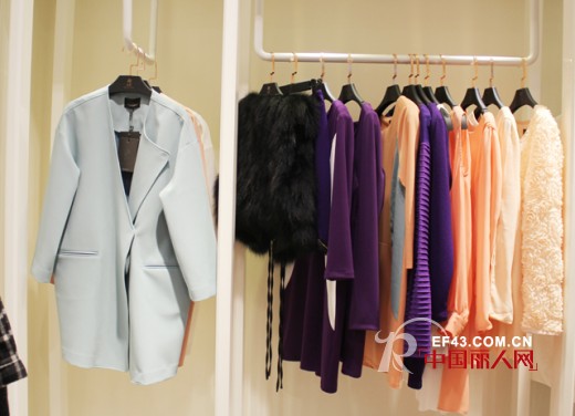 连奴时装AE品牌--河源市中山路A/E加盟店隆重开业