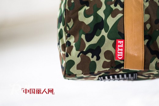 潮男最爱的手提包MayorxFLUD联名包袋系列