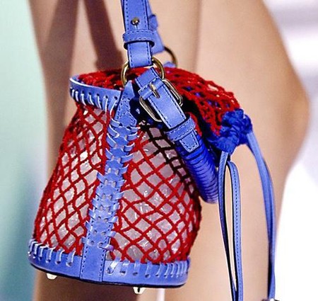 回归质朴 编织包注定不平凡