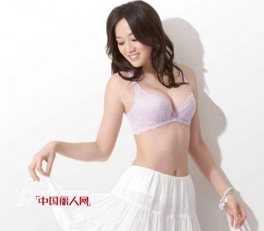 陈乔恩代言某品牌内衣广告  尽显甜美风范