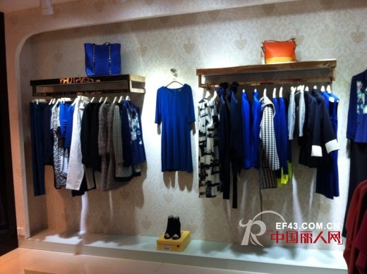 坤斯朵丽韩国女装江西萍乡店隆重开业