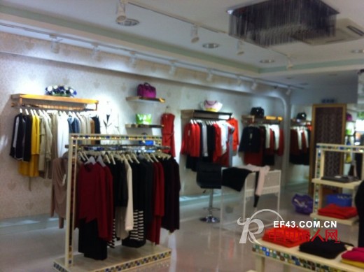 坤斯朵丽韩国女装江西萍乡店隆重开业