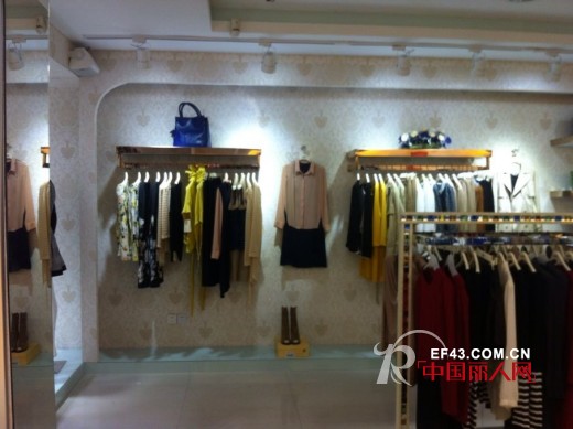 坤斯朵丽韩国女装江西萍乡店隆重开业