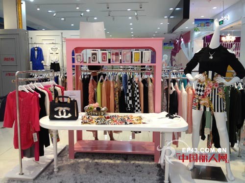 热烈庆祝EZAN一冉女装黄山屯溪巴黎春天百货隆重开业