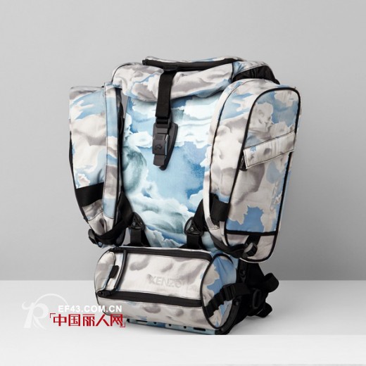 双肩背包悄然回潮 背影更精彩