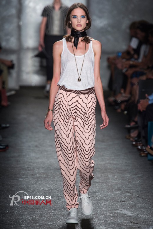 马克·雅可布之马克 (Marc by Marc Jacobs) 2014春夏女装秀场细节