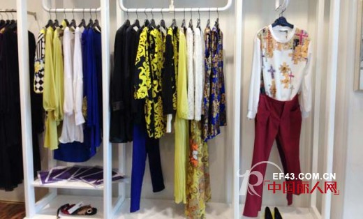 连奴时装AE品牌--惠州市数码商业街A/E专卖店开业