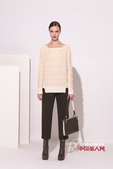 EQ:IQ女装秋冬新款套头衫 打造时尚女魔头