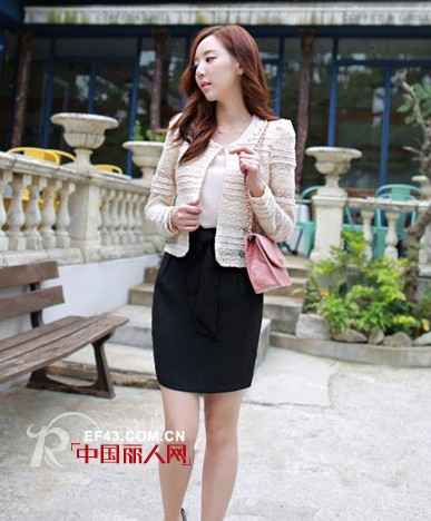 包臀裙时尚造型 职场女性的优雅必备