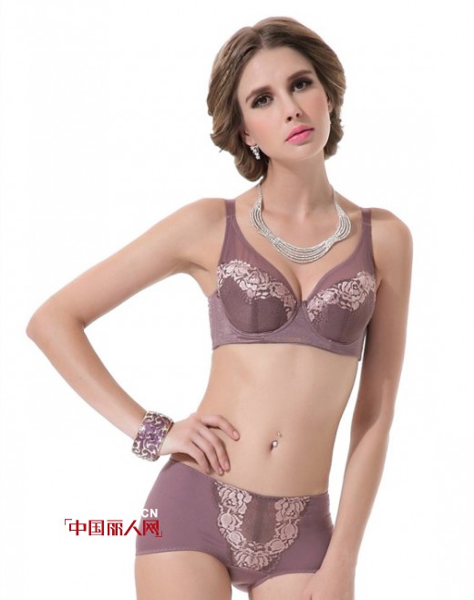 海蓝风悄然盛行  必备Chic元素你准备好了吗