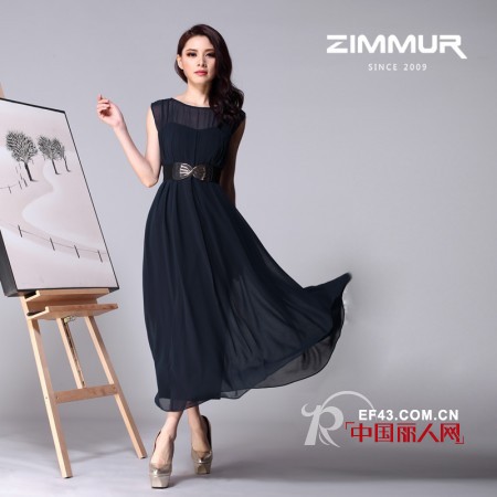 黑色连衣裙 气质美女的专属造型