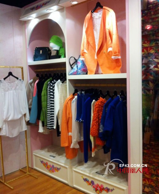 深圳连奴时装第二品牌--韶关浈江风度名城P+TWO隆重开业