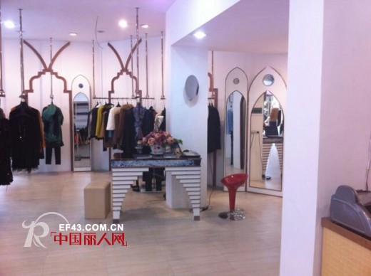 热烈庆祝 “Distin Kidny（迪斯廷.凯）“女装福鼎市专卖店隆重开业