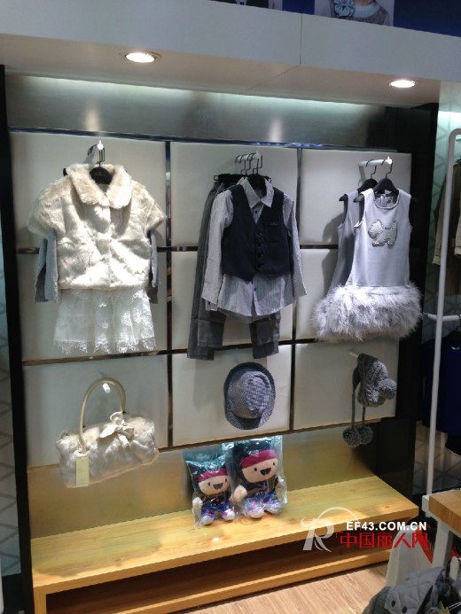 唯路易张家港凯丽百货全新开业