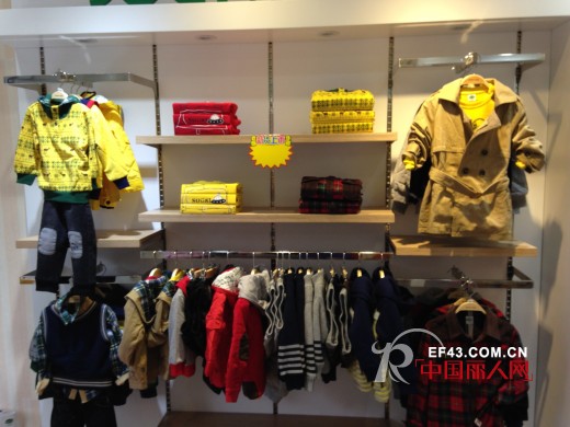 贺卓维乐童装深圳大鹏店盛大开业