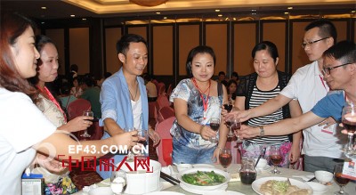 妈咪之星童装品牌2014春夏新品发布会完美落幕