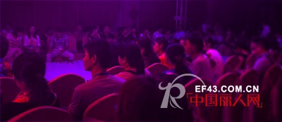 妈咪之星童装品牌2014春夏新品发布会完美落幕