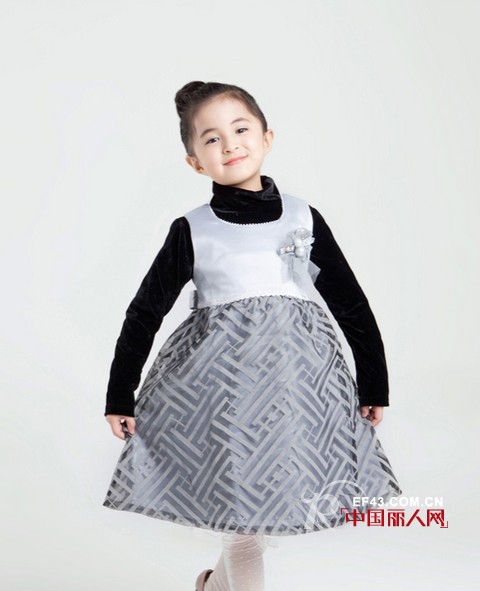 秋装新款童装背心裙  打造甜美小公主