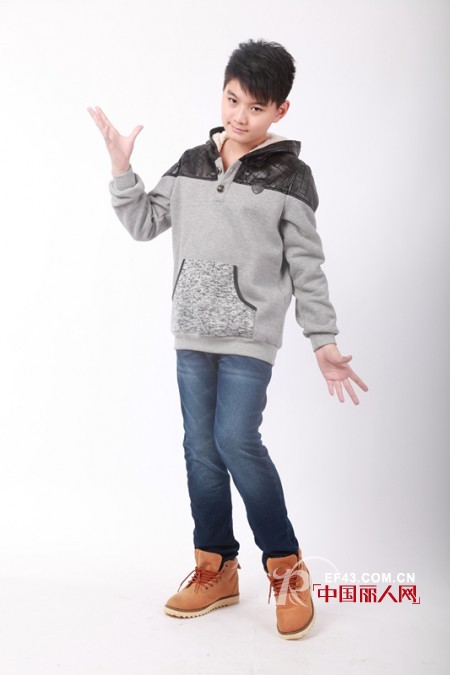 哪个品牌的少年装比较好 什么款式适合少年穿着
