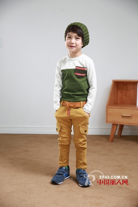 马甲内搭怎么搭配 马甲配长T好看吗