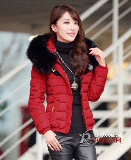 短款羽绒服搭配 过年就这么穿