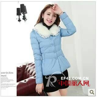 短款外套搭配 温柔女子打造法术