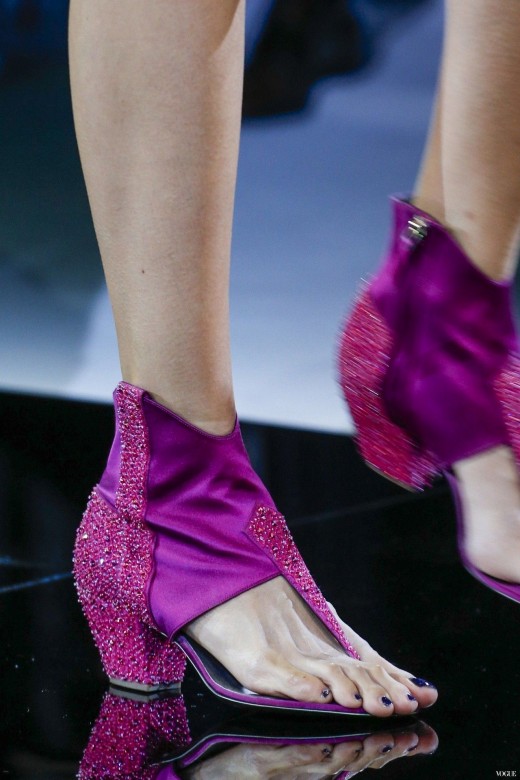 2014年度代表色:「兰花紫」