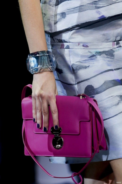 2014年度代表色:「兰花紫」