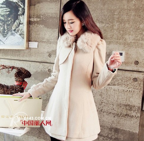 撞色拼接大毛领呢外套 毛呢大衣搭配