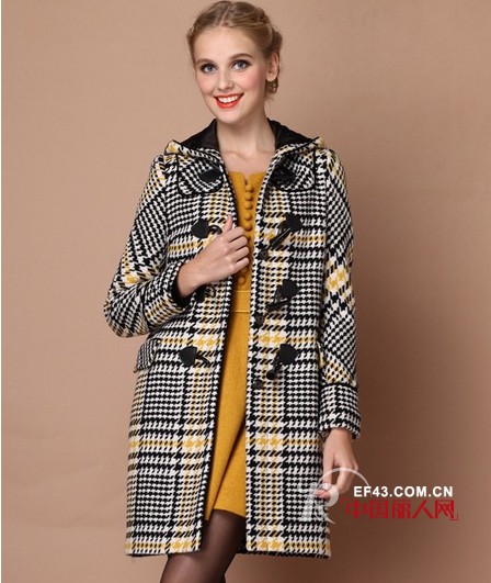 格纹翻领羊羔绒衬衫 格纹毛呢外套怎么穿好看