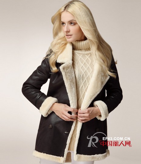 黑色单品时尚搭配  完美色彩搭配