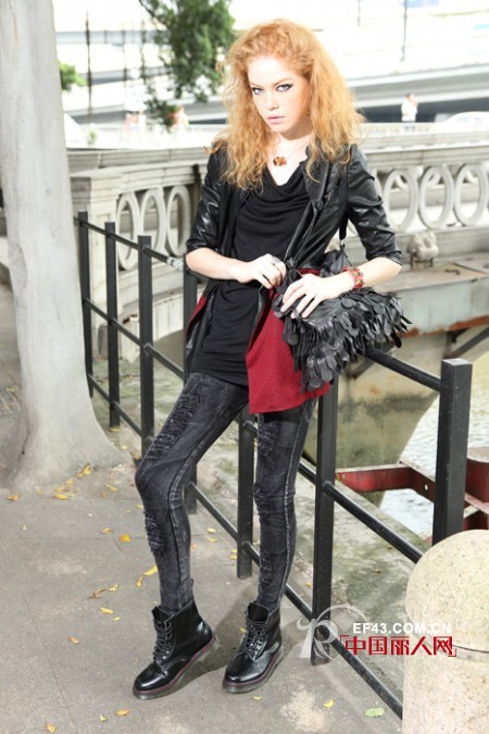 街头风格怎么搭配 艾丽莎让你瞬间转变